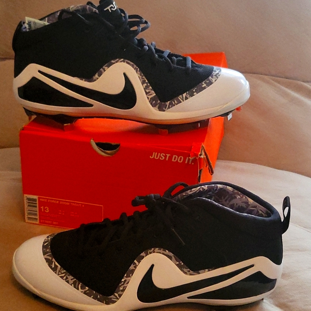 Nike Force ZoomTrout 4 Baseball Cleats